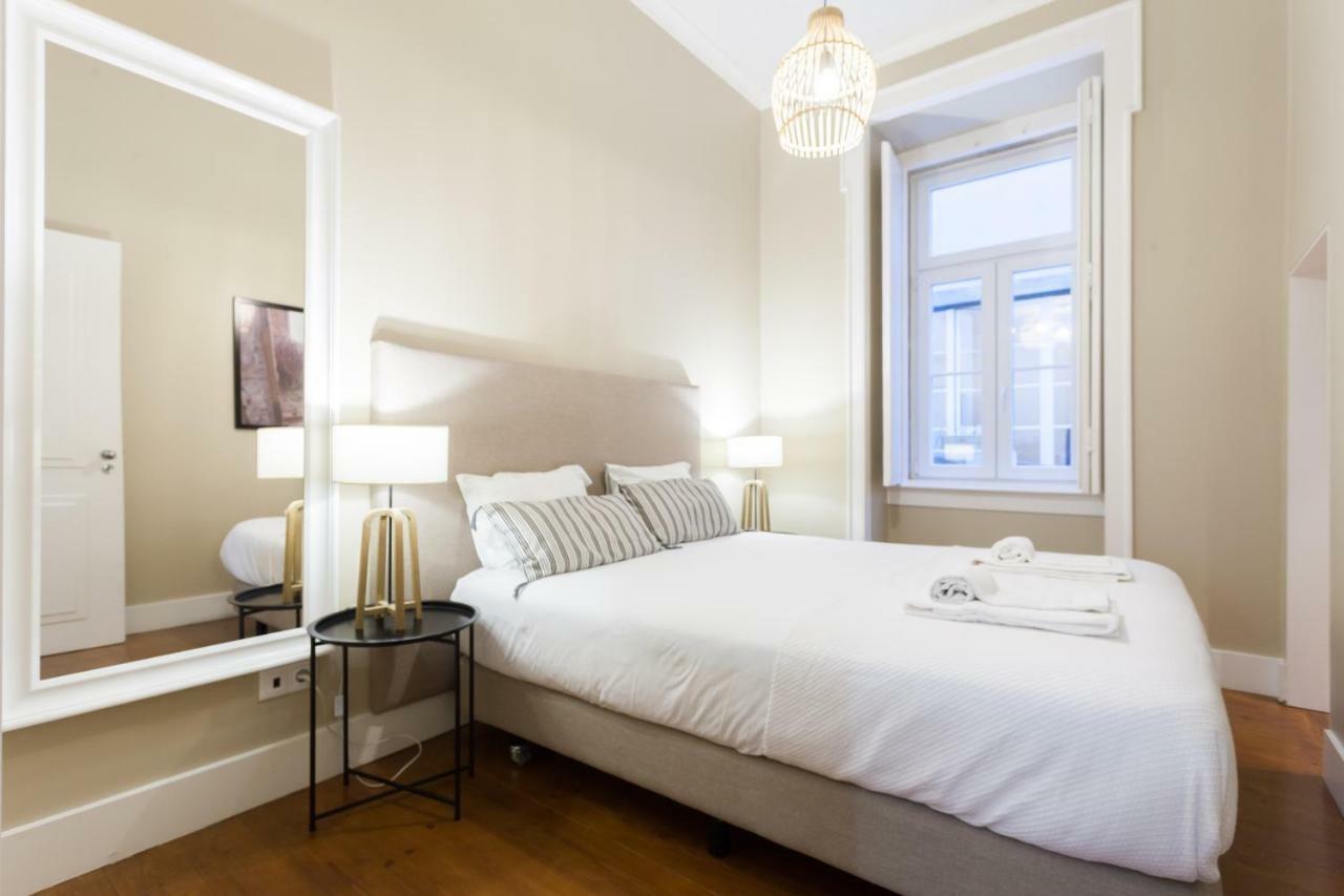 Baixa Vintage Three-Bedroom Apartment - By Lu Holidays Lissabon Buitenkant foto